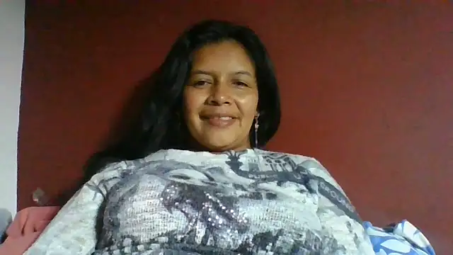 Snapshot of DianaOchoa_ chatting on 06/08/26, 04:35 DianaOchoa online show from 06/08/26, 04:35
