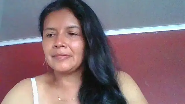 Snapshot of DianaOchoa_ chatting on 06/13/26, 08:40 DianaOchoa online show from 06/13/26, 08:40