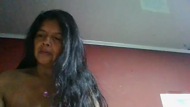 Snapshot of DianaOchoa_ chatting on 06/18/26, 10:52 DianaOchoa online show from 06/18/26, 10:52