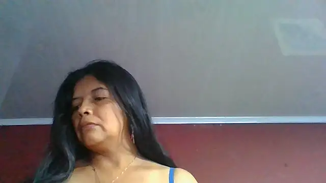 Snapshot of DianaOchoa_ chatting on 06/20/26, 11:24 DianaOchoa online show from 06/20/26, 11:24
