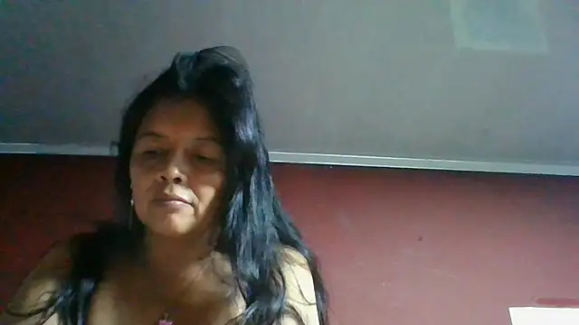 Snapshot of DianaOchoa_ chatting on 07/05/26, 04:19 DianaOchoa online show from 07/05/26, 04:19