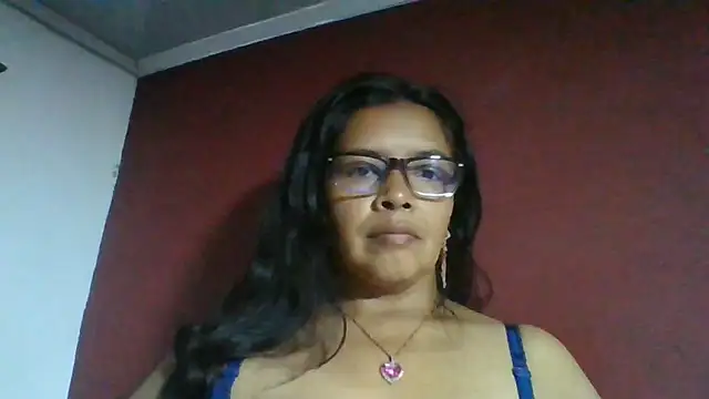 Snapshot of DianaOchoa_ chatting on 07/19/26, 03:43 DianaOchoa online show from 07/19/26, 03:43