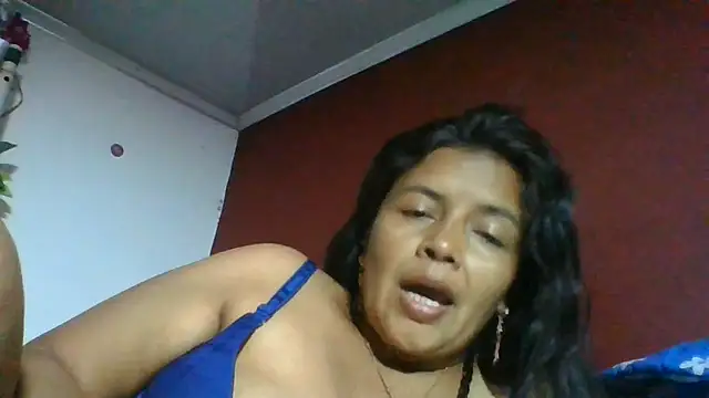 Snapshot of DianaOchoa_ chatting on 08/02/26, 04:22 DianaOchoa online show from 08/02/26, 04:22