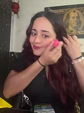 candy  fox  online show from 10/18/25, 09:15