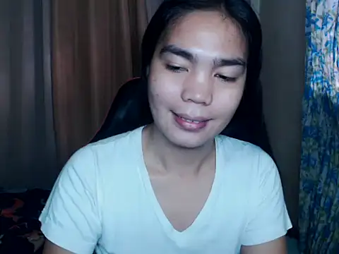 Snapshot of Simple_Martina chatting on 10/03/25, 10:51 Simple Martina online show from 10/03/25, 10:51