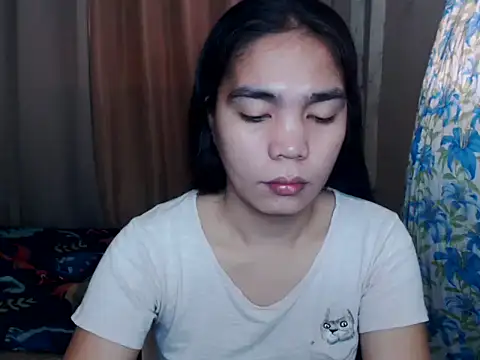 Snapshot of Simple_Martina chatting on 11/06/25, 02:01 Simple Martina online show from 11/06/25, 02:01