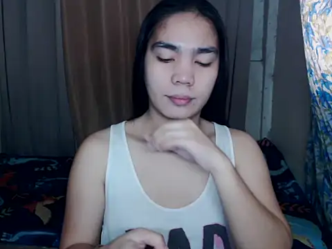Snapshot of Simple_Martina chatting on 11/22/25, 01:48 Simple Martina online show from 11/22/25, 01:48