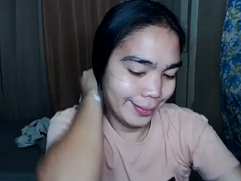 Snapshot of Simple_Martina chatting on 12/01/25, 11:32 Simple Martina online show from 12/01/25, 11:32