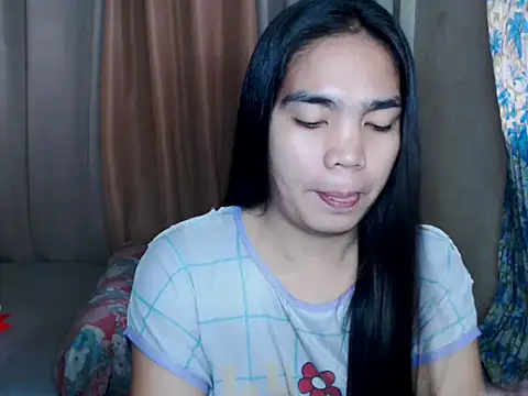 Snapshot of Simple_Martina chatting on 01/13/26, 01:44 Simple Martina online show from 01/13/26, 01:44