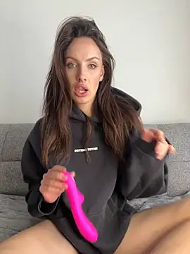 goodgirldevil online show from 06/16/26, 09:45