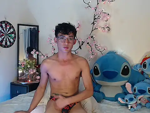 Snapshot of good_boy_in_bed chatting on 03/27/26, 04:07 good boy in bed online show from 03/27/26, 04:07