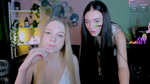 Snapshot of miki-niki chatting on 09/15/25, 03:01 miki-niki online show from 09/15/25, 03:01