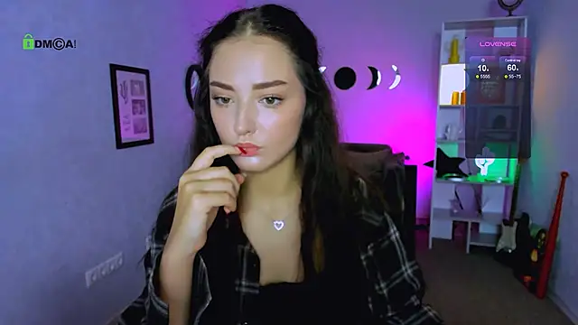 Snapshot of miki-niki chatting on 10/07/25, 11:40 miki-niki online show from 10/07/25, 11:40