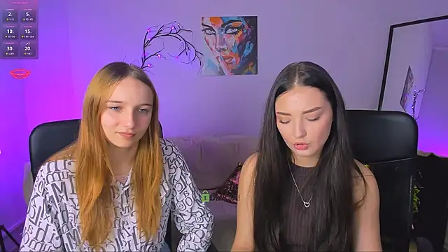 Snapshot of miki-niki chatting on 10/13/25, 01:22 miki-niki online show from 10/13/25, 01:22