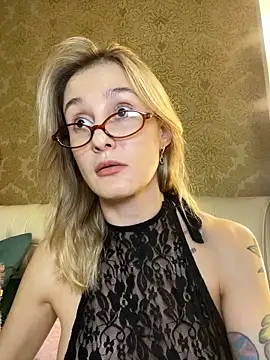 RosieBlossom online show from 11/07/25, 08:31