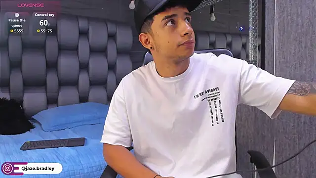 Snapshot of jaze_bradley chatting on 11/08/25, 11:43 jaze bradley online show from 11/08/25, 11:43