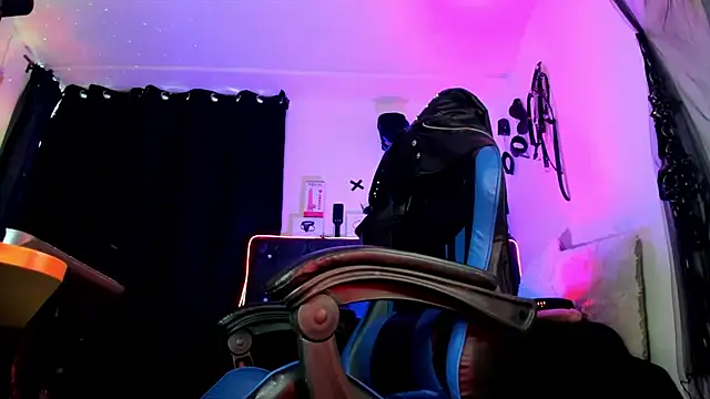 Snapshot of mia_carter88 chatting on 01/08/26, 01:13 mia carter88 online show from 01/08/26, 01:13