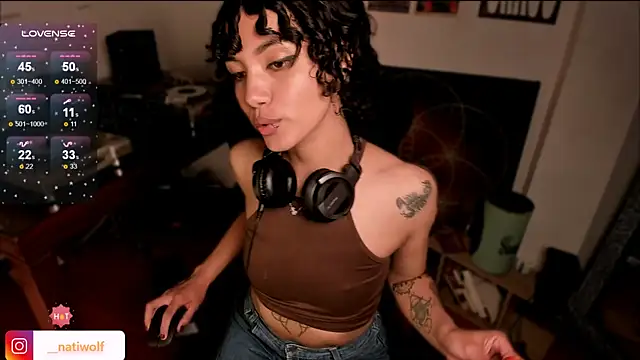 Snapshot of Nati____ chatting on 04/20/26, 02:14 Nati online show from 04/20/26, 02:14