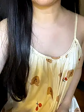 Snapshot of _kween23 chatting on 11/10/25, 03:11 kween23 online show from 11/10/25, 03:11