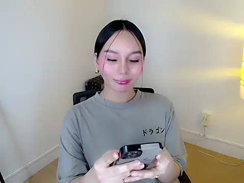 Snapshot of holly_tabby chatting on 01/08/26, 09:17 holly tabby online show from 01/08/26, 09:17