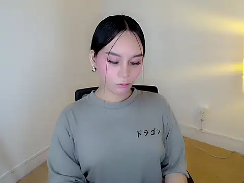 Snapshot of holly_tabby chatting on 01/13/26, 10:04 holly tabby online show from 01/13/26, 10:04