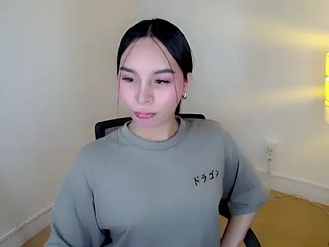 Snapshot of holly_tabby chatting on 01/15/26, 10:46 holly tabby online show from 01/15/26, 10:46