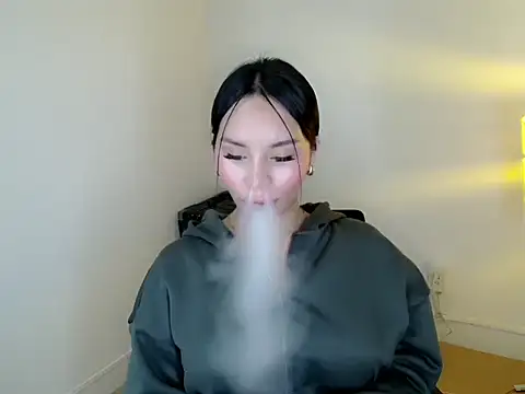 holly tabby online show from 06/22/26, 07:00
