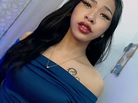 Snapshot of Annaloula chatting on 03/08/26, 02:32 Annaloula online show from 03/08/26, 02:32