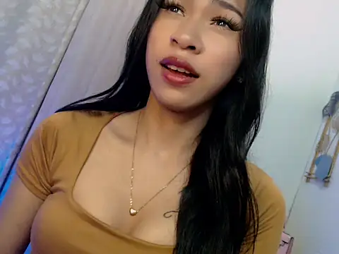 Snapshot of Annaloula chatting on 03/11/26, 05:52 Annaloula online show from 03/11/26, 05:52