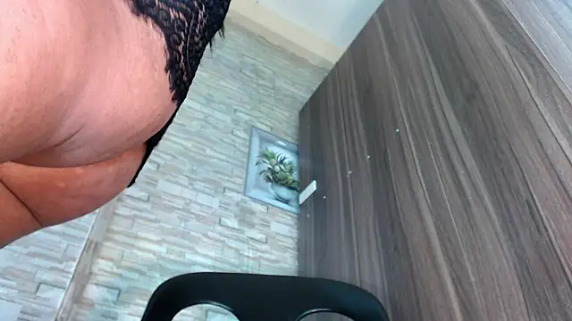 Snapshot of misstress_vannahxxx chatting on 11/05/25, 01:27 misstress vannahxxx online show from 11/05/25, 01:27