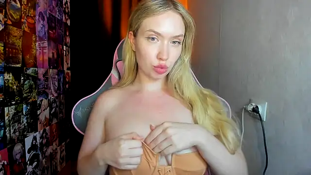 Snapshot of NicoleRiccii chatting on 09/08/25, 07:35 NicoleRiccii online show from 09/08/25, 07:35