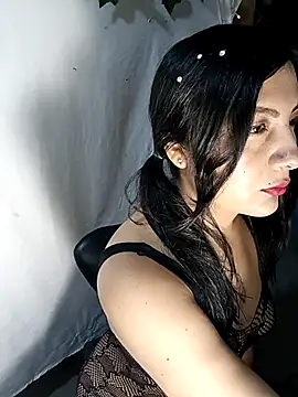 Snapshot of lunna_07 chatting on 03/25/26, 03:18 lunna 07 online show from 03/25/26, 03:18
