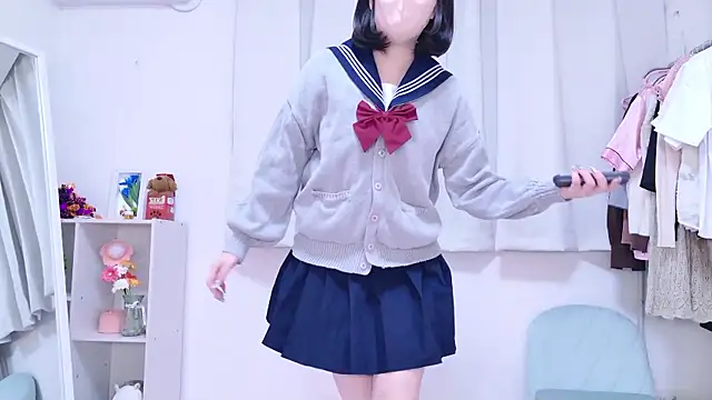 Snapshot of Anzu_xx chatting on 12/04/25, 03:43 Anzu xx online show from 12/04/25, 03:43