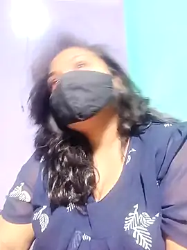 Snapshot of pushpak32 chatting on 11/21/25, 10:19 pushpak32 online show from 11/21/25, 10:19