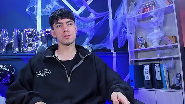 etham wolf  online show from 10/28/25, 11:58