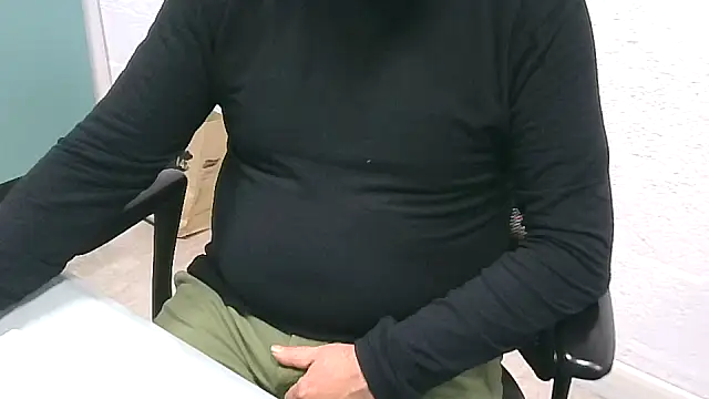 Snapshot of Bsxmaturo61 chatting on 01/12/26, 03:17 Bsxmaturo61 online show from 01/12/26, 03:17