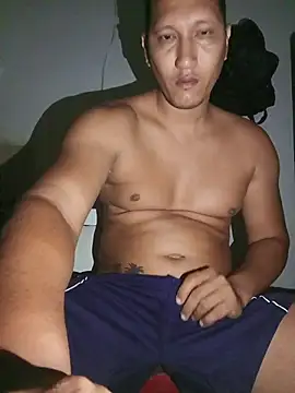 Snapshot of Tom_Hardy11 chatting on 03/19/26, 09:13 Tom Hardy11 online show from 03/19/26, 09:13