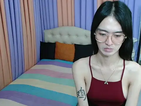 Snapshot of XxTsUncutAskaxX chatting on 12/13/25, 07:53 XxTsUncutAskaxX online show from 12/13/25, 07:53