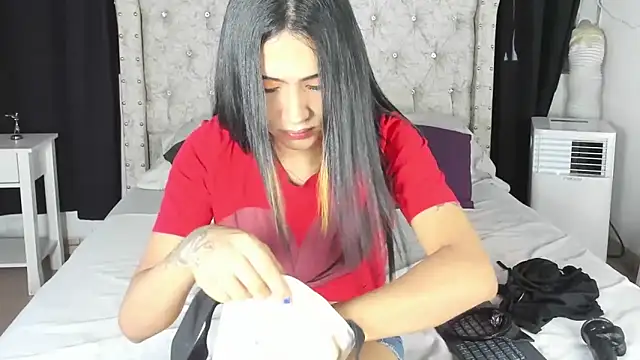 aleja spearsx online show from 06/17/26, 12:07