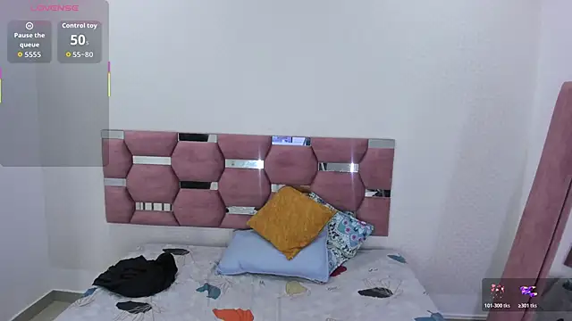 MiiaSmith   online show from 11/22/25, 09:03