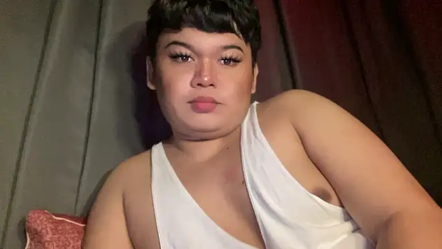 Snapshot of RedHead_Thalia chatting on 01/18/26, 09:18 RedHead Thalia online show from 01/18/26, 09:18