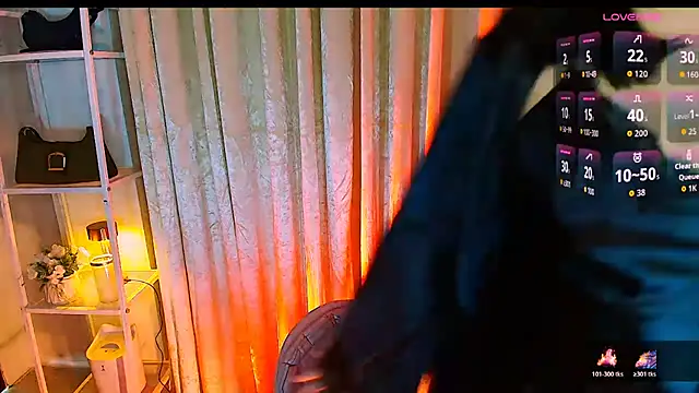 MS VALERIA online show from 11/24/25, 06:13