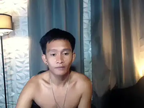 Snapshot of prince_elaijah chatting on 04/15/26, 06:04 prince elaijah online show from 04/15/26, 06:04