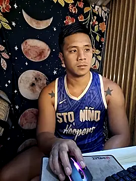 Snapshot of mr_dave chatting on 12/18/25, 01:00 mr dave online show from 12/18/25, 01:00