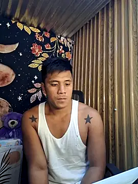 Snapshot of mr_dave chatting on 12/20/25, 05:03 mr dave online show from 12/20/25, 05:03