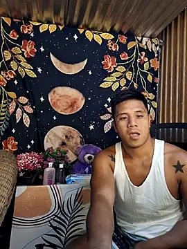 Snapshot of mr_dave chatting on 12/23/25, 12:52 mr dave online show from 12/23/25, 12:52