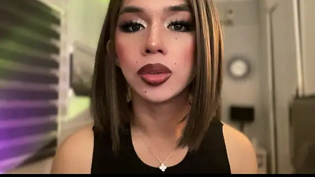 solana imani online show from 05/12/26, 02:25