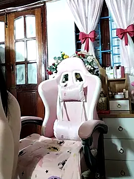 Snapshot of Okleotina chatting on 10/05/25, 04:38 Okleotina online show from 10/05/25, 04:38