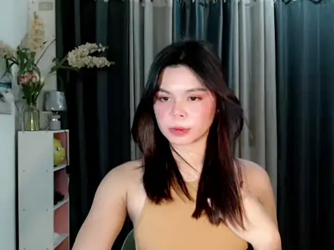 Snapshot of asiansmilexx chatting on 11/26/25, 03:02 asiansmilexx online show from 11/26/25, 03:02