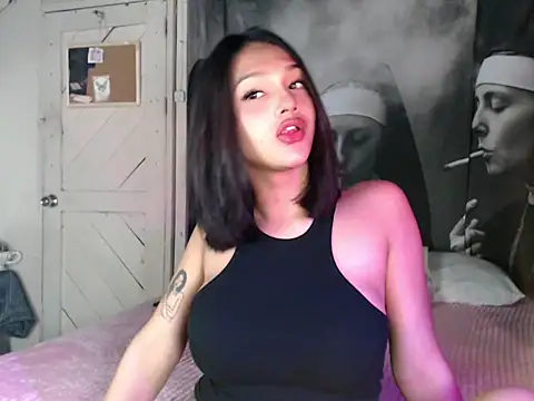 Snapshot of itsmekarinaaa chatting on 03/15/26, 11:38 itsmekarinaaa online show from 03/15/26, 11:38